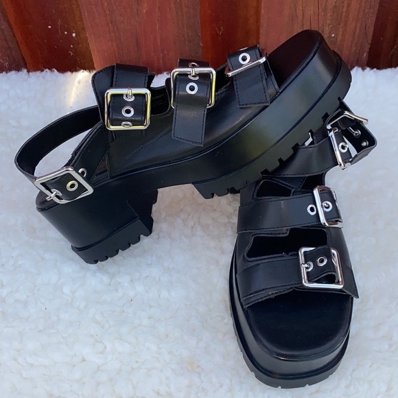 Zara Women Platform Track Sole Sandals Buckles Size 40 - Picture 1 of 12